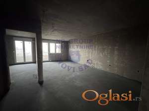 Izdaje se ekskluzivan, veliki četvorosoban stan od 108m² na Adicama, savršen za one koji žele da svoj životni prostor urede potpuno po svojoj meri.